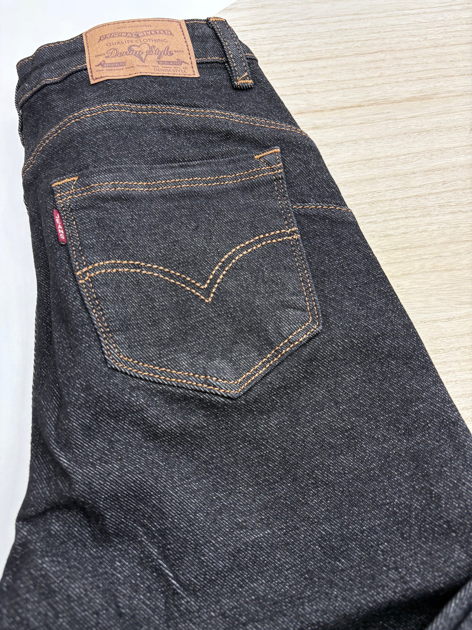 👖 Pantalón Pitillo “Monte Negro Denim” en tono vaquero negro – Trapío