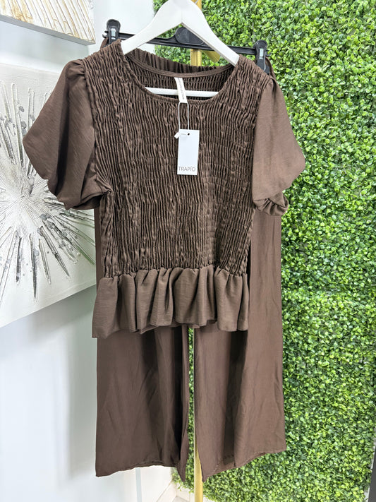 Conjunto  blusa y pantalón María marrón chocolate
