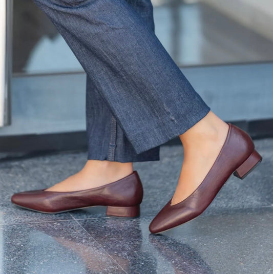Zapatos marrón chocolate medio tacón