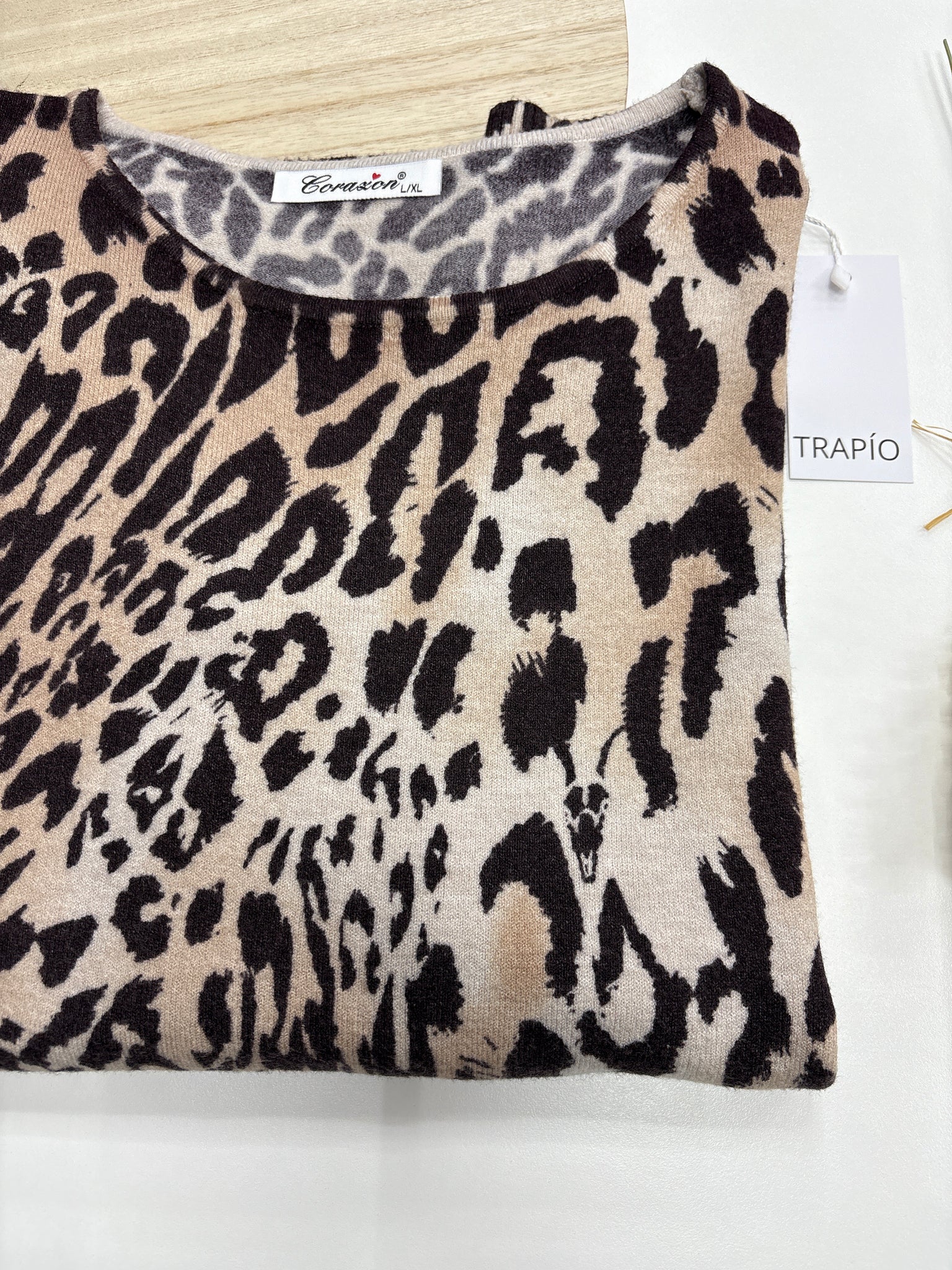 🌾 Jersey Animal Print “Sierra Arena” en tonos chocolate y beige claro – Trapío