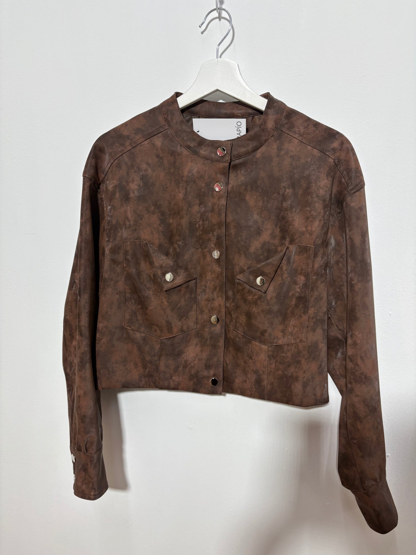 Chaqueta tipo bomber con botones metálicos de mujer  marrón chocolate – Trapío