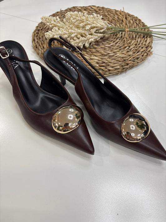 Zapato tacón marrón chocolate hebilla
