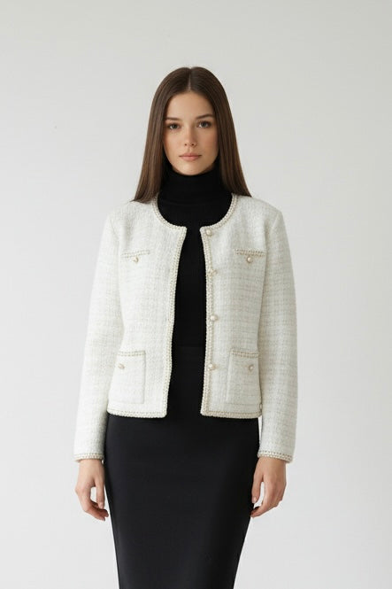 CHAQUETA BLANCA HILO DORADO CUELLO REDONDO