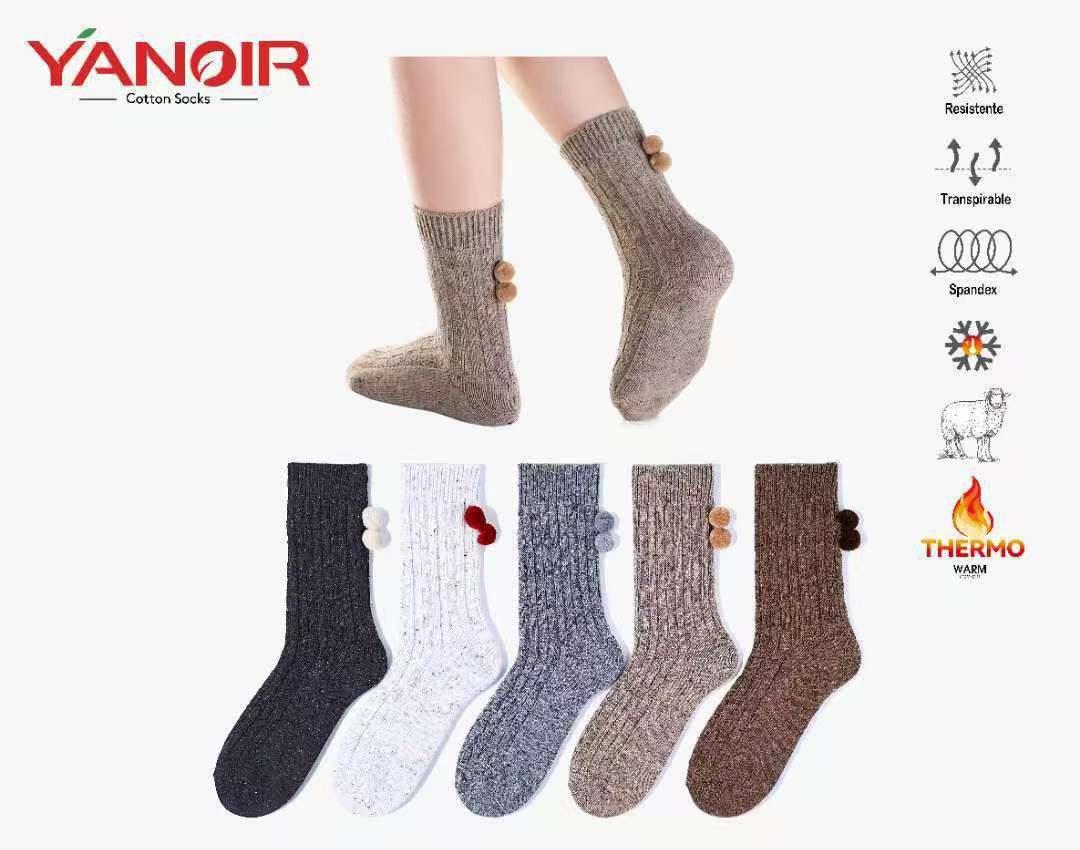Calcetín Térmico de Lana Yanoir 35-40 Caña Media con Brillo y Pompón – Trapio