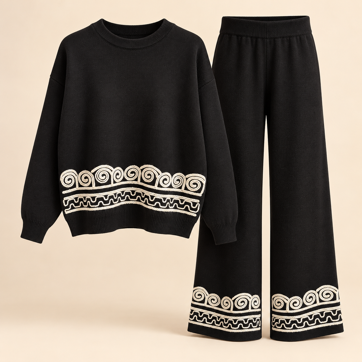 Conjunto de Punto Negro con Bordados Crudos de Dos Piezas