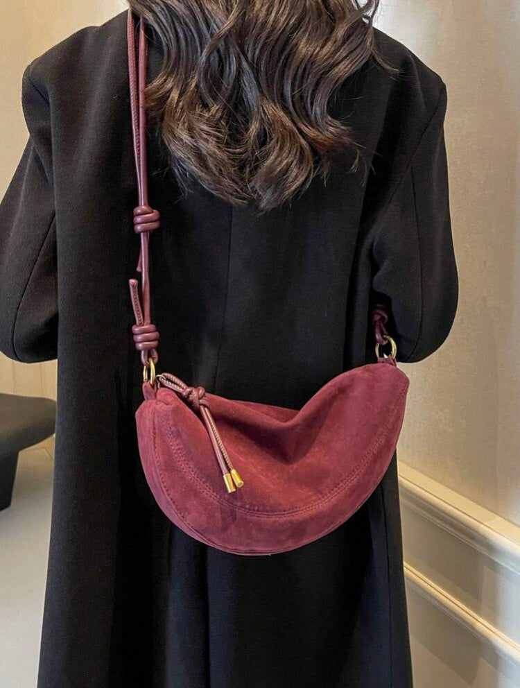 Bolso burdeos medialuna antelina