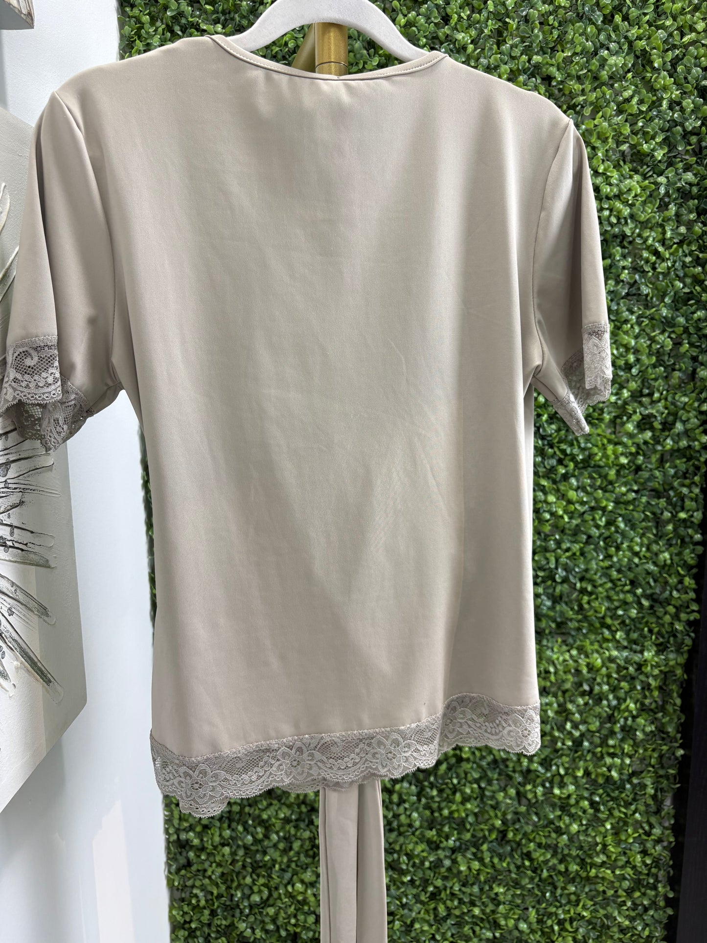 Blusa lenceras manga taupe